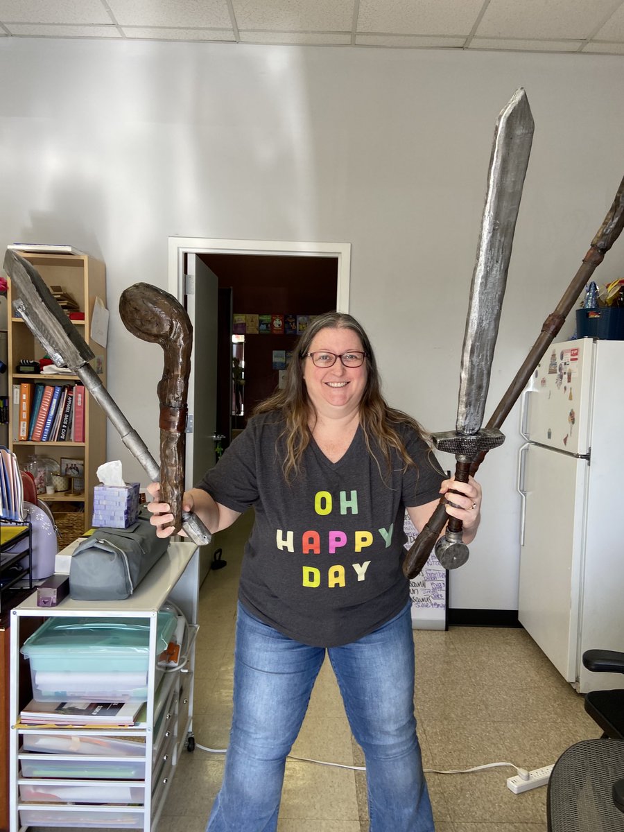 NotJustDanceNet's tweet photo. #Hobbit Weapons Ms Jen says ‘This is the coolest ever. I need to do a show that I can use these’ https://t.co/bU9NtlRJCe