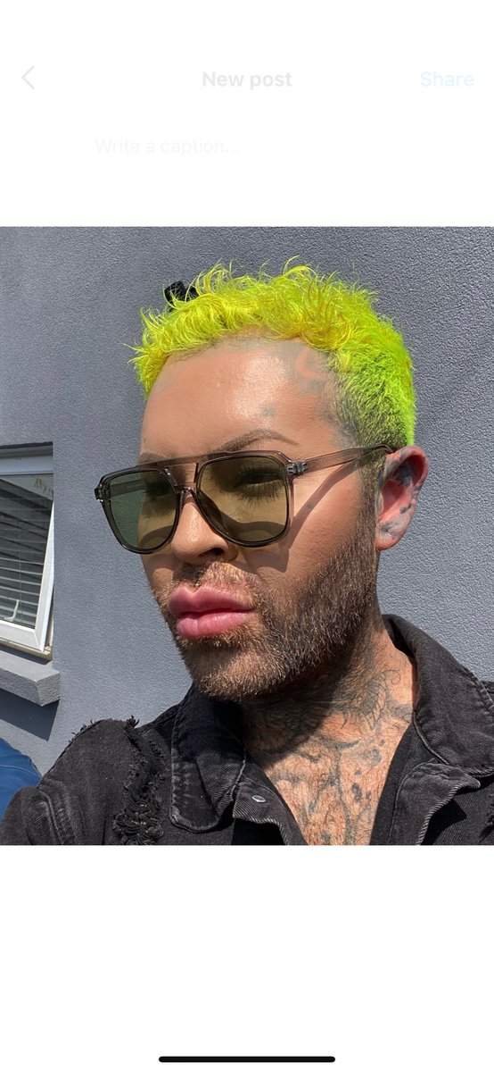R3o_d's tweet photo. She loves the neon 🙌🏽 https://t.co/gP7xq6qGiU
