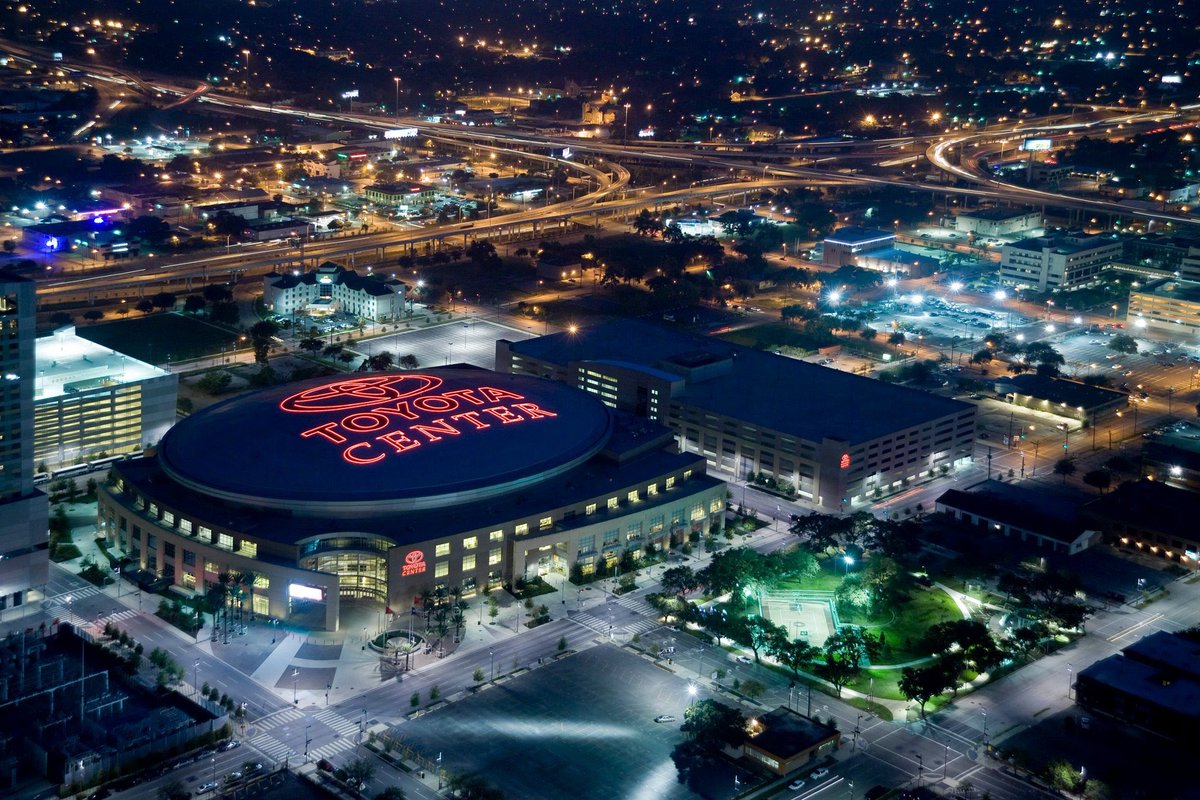 JustinsTourNews's tweet photo. Justin Bieber’s next stop on his #JusticeWorldTour will be in Houston, TX on April 29, 2022. 

Venue: Toyota Center
Doors Open: 6:30pm
Show Time: 7:30pm
Capacity: 18,300+
#JusticeTourHouston https://t.co/x5poDBNEQF