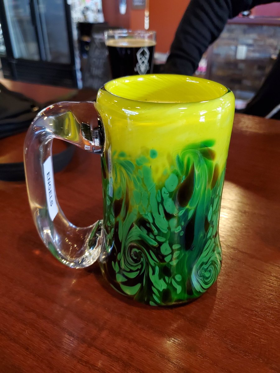joshfromcincy's tweet photo. Drinkin' some @ShiftBeers at @BCs_Montgomery. Alpine Architecture by @seventhsonbrew in the mug! #craftbeer #ohiobeer https://t.co/775hoYfZ0R