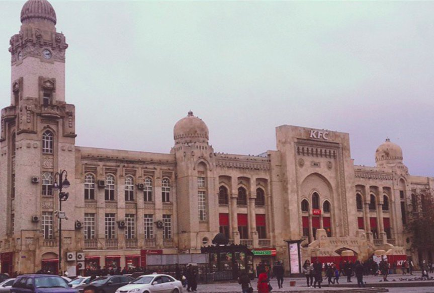 baddesignmuseum's tweet photo. KFC in Baku, Azerbaijan https://t.co/H2fMkFMuRd