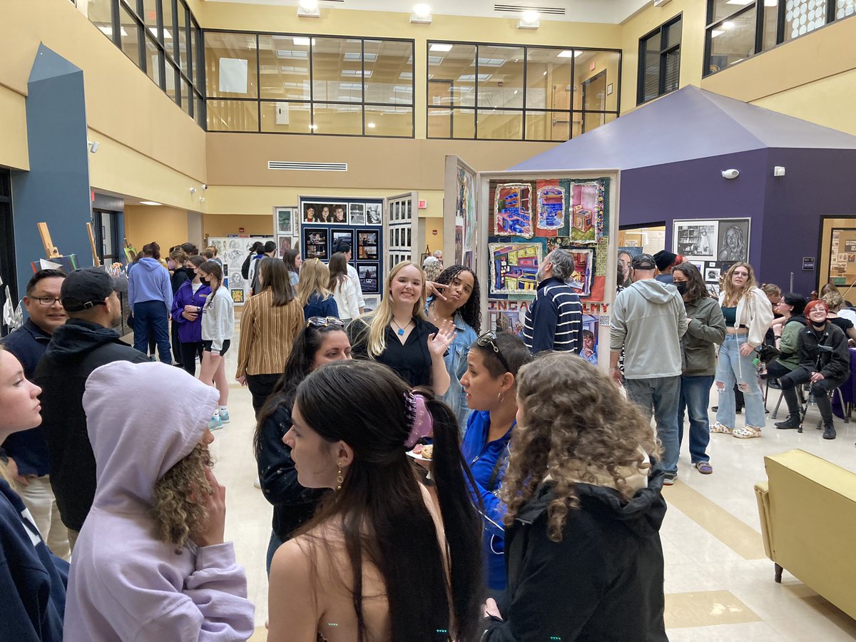 Lakewood High School tweet media