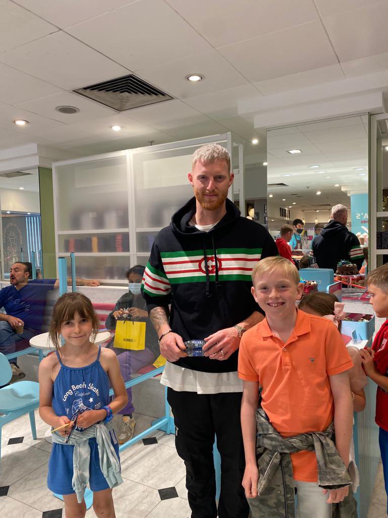 Chris Unknown tweet media