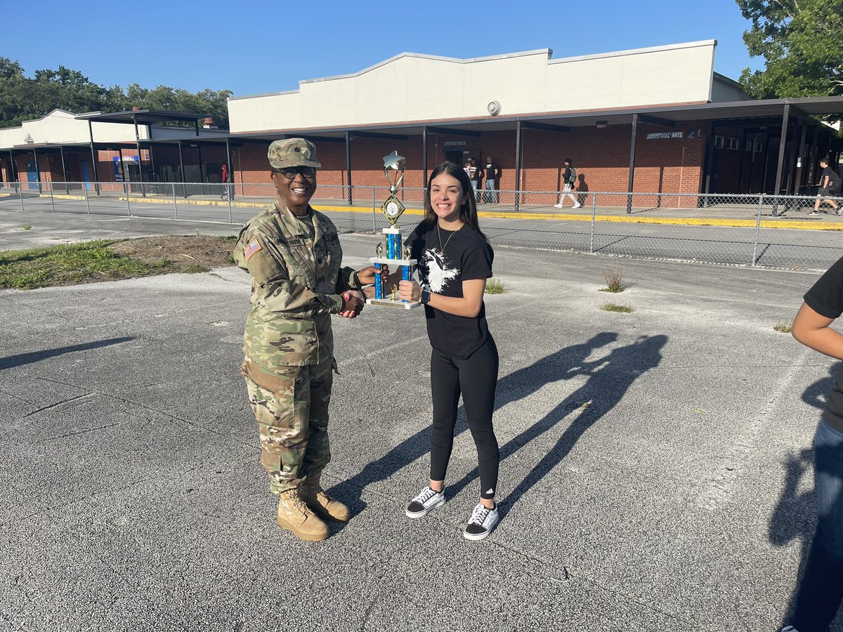 alvesta_lobban's tweet photo. Today was lit🔥🔥! At the crack of dawn, we recognized #DHSJROTC cadets for their dedication and hard work earning DHS JROTC #HonorUnit for their program excellence🇺🇸👍🏾. Thank you @MikeMicallef1 and all our APs for your spt & pizza🎤@DHSHappenings https://t.co/TpSwbjX2Ky
