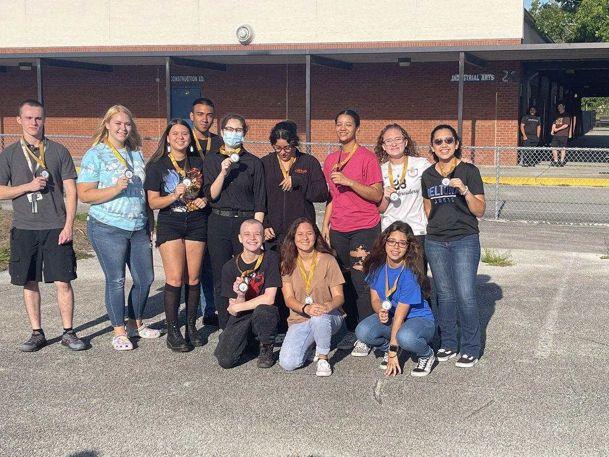 alvesta_lobban's tweet photo. Today was lit🔥🔥! At the crack of dawn, we recognized #DHSJROTC cadets for their dedication and hard work earning DHS JROTC #HonorUnit for their program excellence🇺🇸👍🏾. Thank you @MikeMicallef1 and all our APs for your spt & pizza🎤@DHSHappenings https://t.co/BLqRwcqtJl