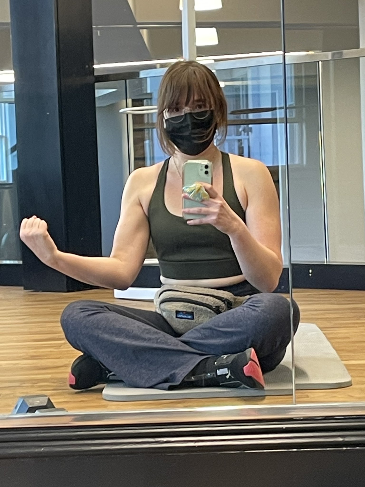 TW Pornstars - 2 pic. RL RUNESCAPE GF ️ ONLYFANS $5 SALE. Twitter. just flexed my arms in mirror