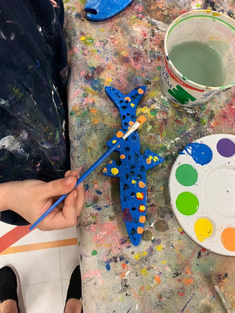 Day 2: Creating our dream fish for the mural that will string along our school fence. All members of our school community paint a fish as a reminder to protect our water and environment. <a href="/TVDSB/">Thames Valley DSB</a> <a href="/FishOnTheFence/">UTRCA Stream of Dreams</a> 🎨💧🌎 “Only rain down the drain!”