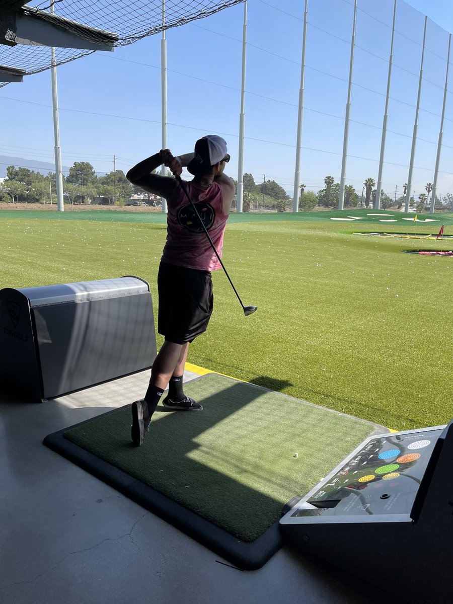 LifeOfKeileen's tweet photo. Top Golf was fun. Definitely recommend 🙇🏼‍♀️ #topgolf https://t.co/rXgZ3GR15U