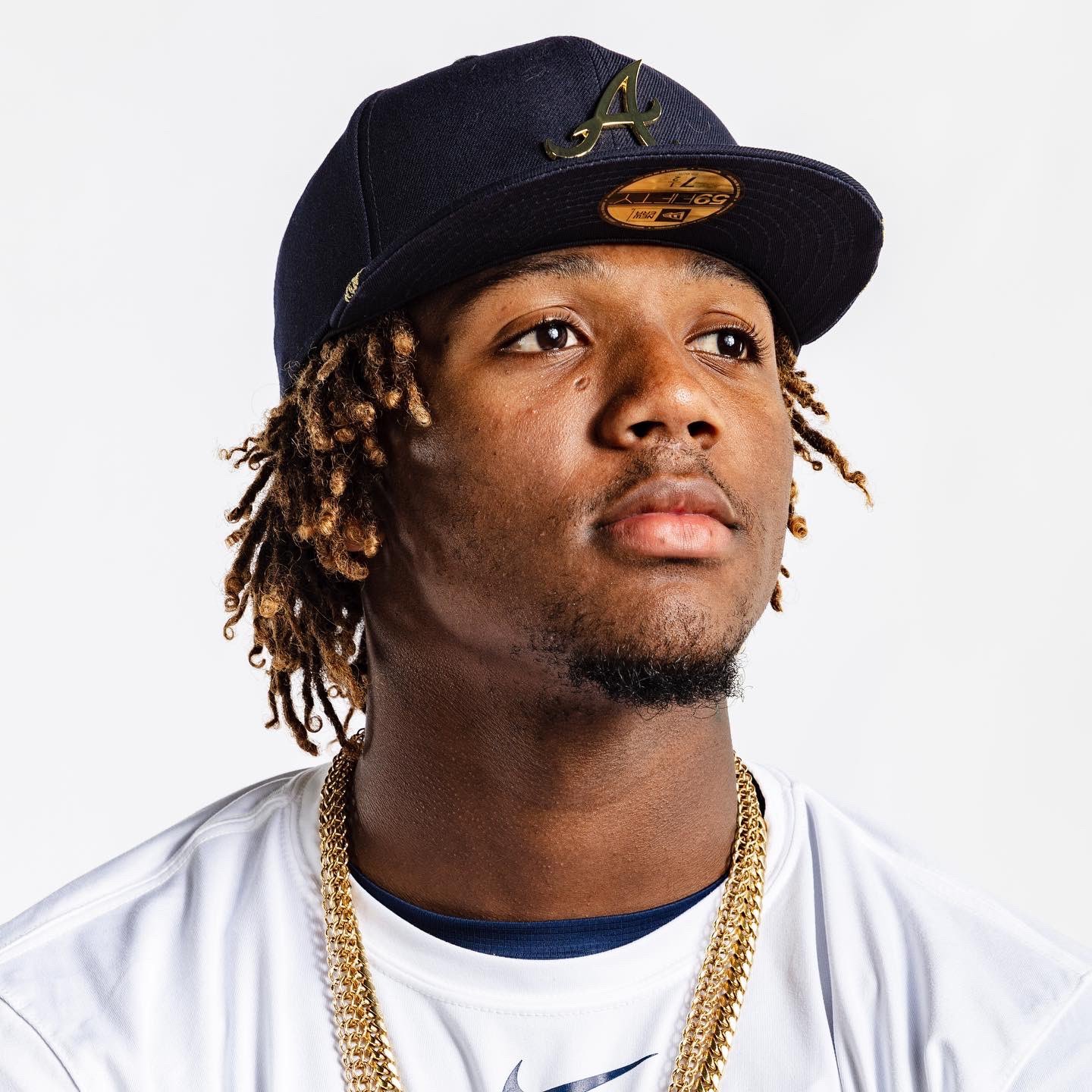 Hat that looks cheap like a baseball