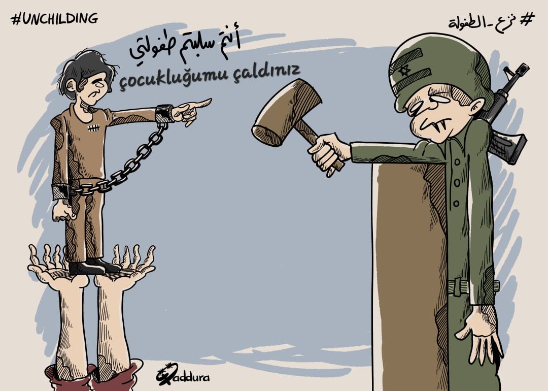 yahyazned's tweet photo. "Siz benim çocukluğumu çaldınız"

Çocukluğunu elinden alanlardan özgürlüğünü alabilmesi için, Ellerinizle Ahmed Manasra'nın sesini yükseltin.

#FreeAhmadManasra 
#الحرية_لأحمد_مناصرة https://t.co/bx09VaR0NU