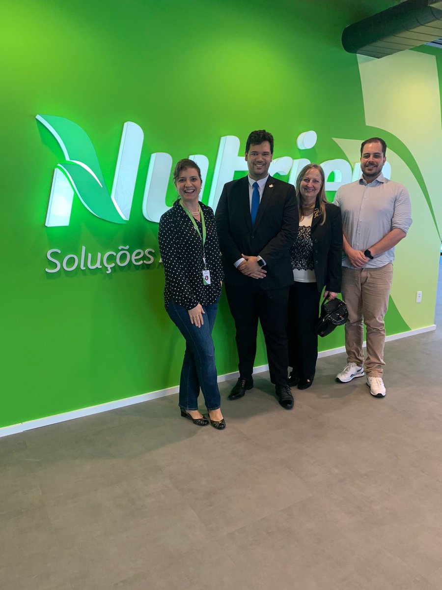 Delighted to touch base with Nutrien Agricultural Solutions <a href="/NutrienAgRetail/">Nutrien Ag Solutions</a> in their brand new Brazil offices. Great discussion on <a href="/NutrienLTD/">Nutrien</a> ‘s exciting plans for 2022 and beyond! #ESG #aginnovation