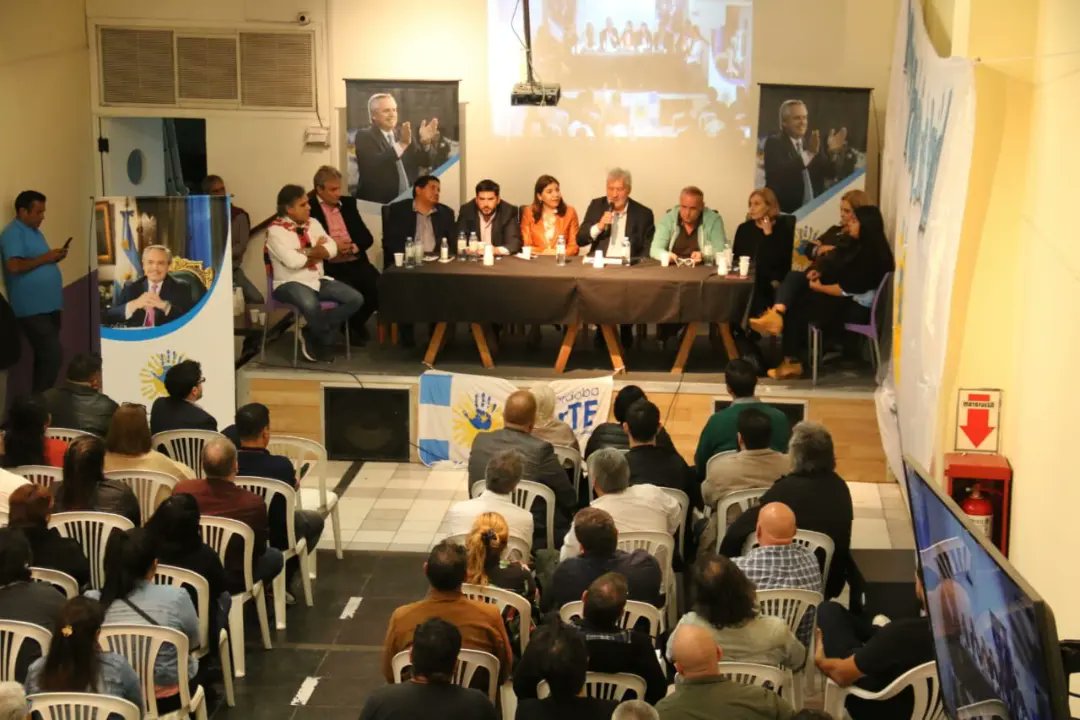 ParteDiversidad's tweet photo. Plenario Nacional de autoridades, referentes y militantes del Partido del Trabajo y la Equidad. PARTE
#SOMOSPARTE #juventudparte #ParTEUniversidad #ParteMujeresyDiversidad https://t.co/wJjLEctcFD