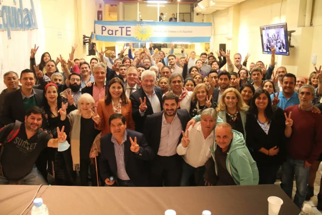 ParteDiversidad's tweet photo. Plenario Nacional de autoridades, referentes y militantes del Partido del Trabajo y la Equidad. PARTE
#SOMOSPARTE #juventudparte #ParTEUniversidad #ParteMujeresyDiversidad https://t.co/wJjLEctcFD