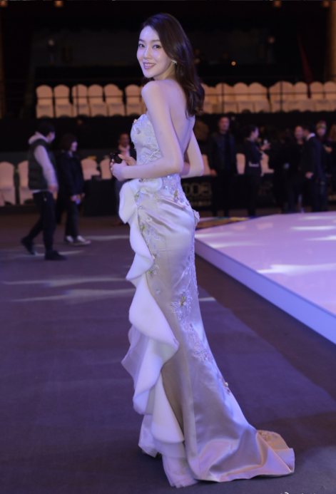 ykss7's tweet photo. The Paris fashion show has come to a successful conclusion. Back to London tomorrow to start work.😋 https://t.co/iaLihKxagn