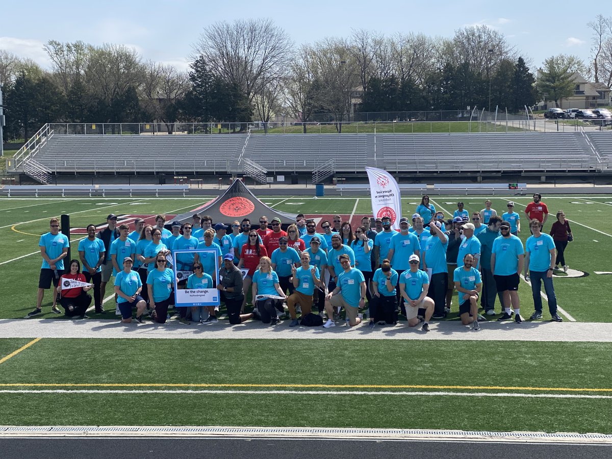 sonebraska's tweet photo. Thank you to @Schwab for volunteering at  Millard Middle School Track &amp; Field Day! 
As we wrap up Volunteer Appreciation Month we wanted to say thank you to all of our volunteers! 
We are still looking for Summer Games volunteers: 
 https://t.co/nVmWJoGELX https://t.co/dPSlbxu0ei