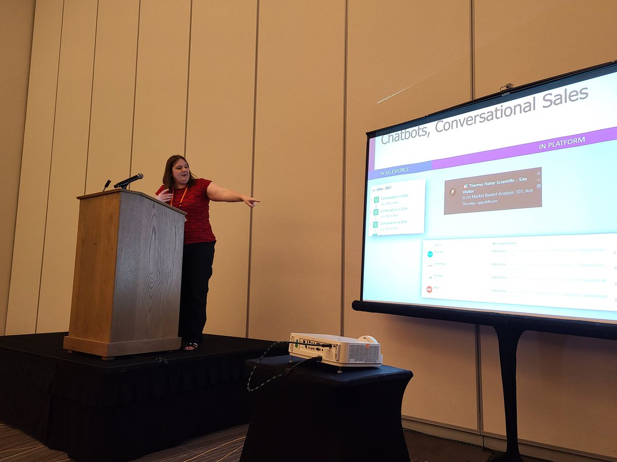 Some legit industry tested tips and martech tools from Brooke Browne from <a href="/SmartbridgeLLC/">SmartbridgeLLC</a> at #TXD22 ! I hear there's a blog post with all the same info!