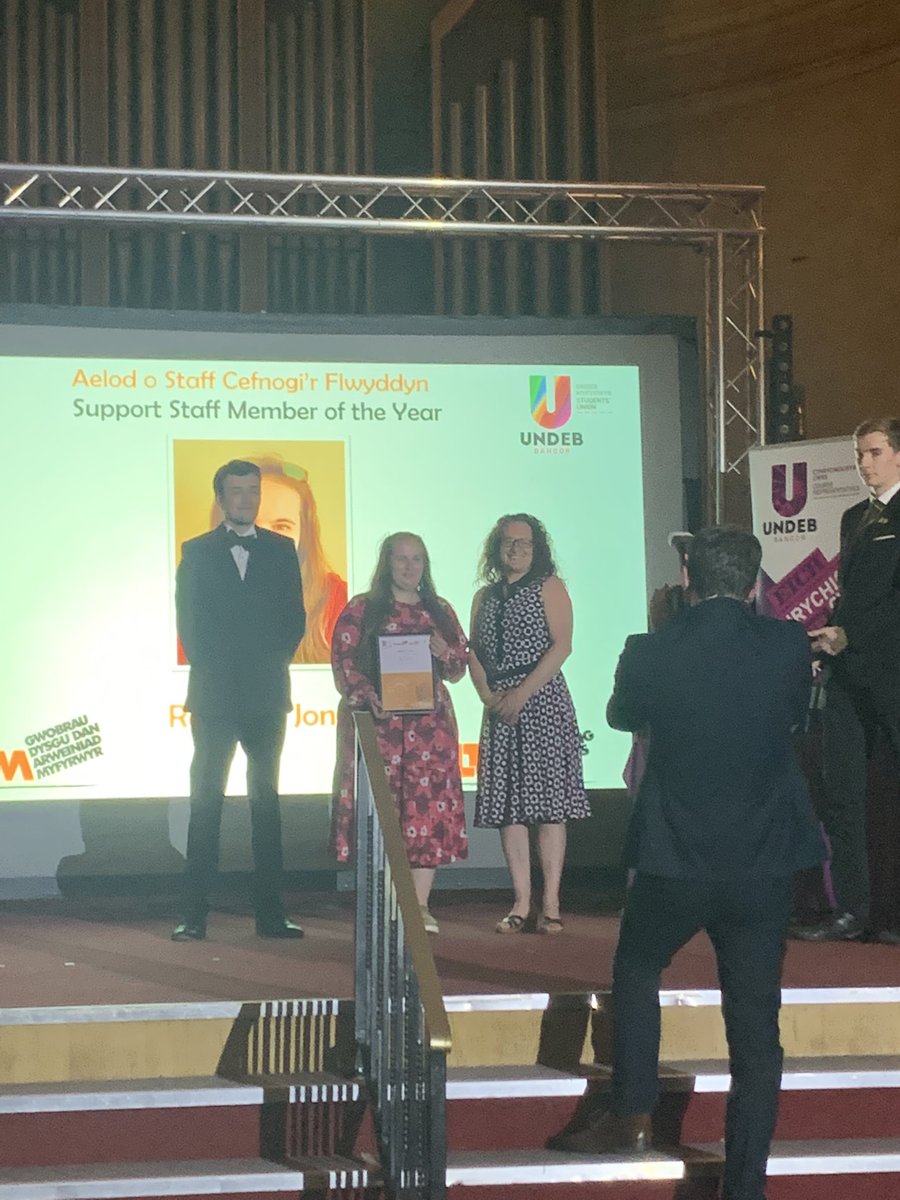Well done to my colleague, friend and office neighbour <a href="/rebeccasljones/">Rebecca Jones</a> @BUGeography for winning her SLTA category this evening! 🎉 incredibly well deserved! @BangorSNS