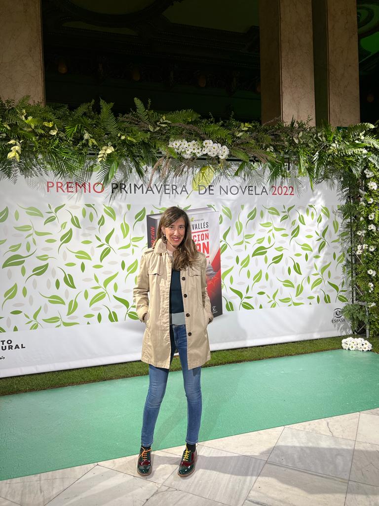 valcarcel_mi's tweet photo. Este año sí!!! Un #PremioPrimaveradeNovela con @editorialespasa y @ambitocultural dándolo todo. Muy disfrutado!!! Un placer haber charlado con tannnnnta gente conocida y querida... Libreros, editores, comerciales... como en los viejos tiempos...@VicenteVallesTV #Operacionkazan https://t.co/oQWnbhStKb