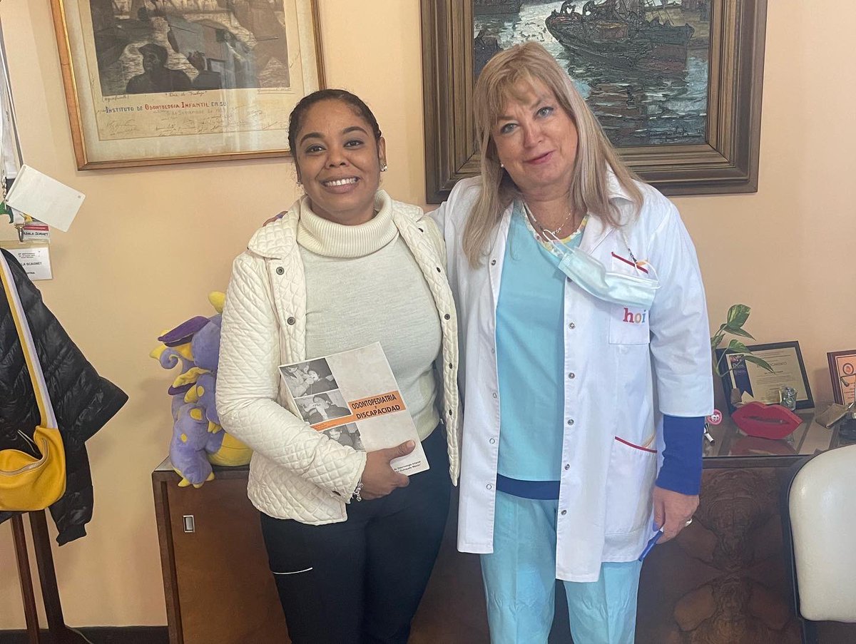 MarOlivero's tweet photo. Haciendo lo que amo 🥰
Uno de los skills que el Señor más ha desarrollado en mi

#OdontologíaPediátrica
#BuenosAires 
#OdontologíaparapacientesconDiscapacidad https://t.co/ENw6umXiVm
