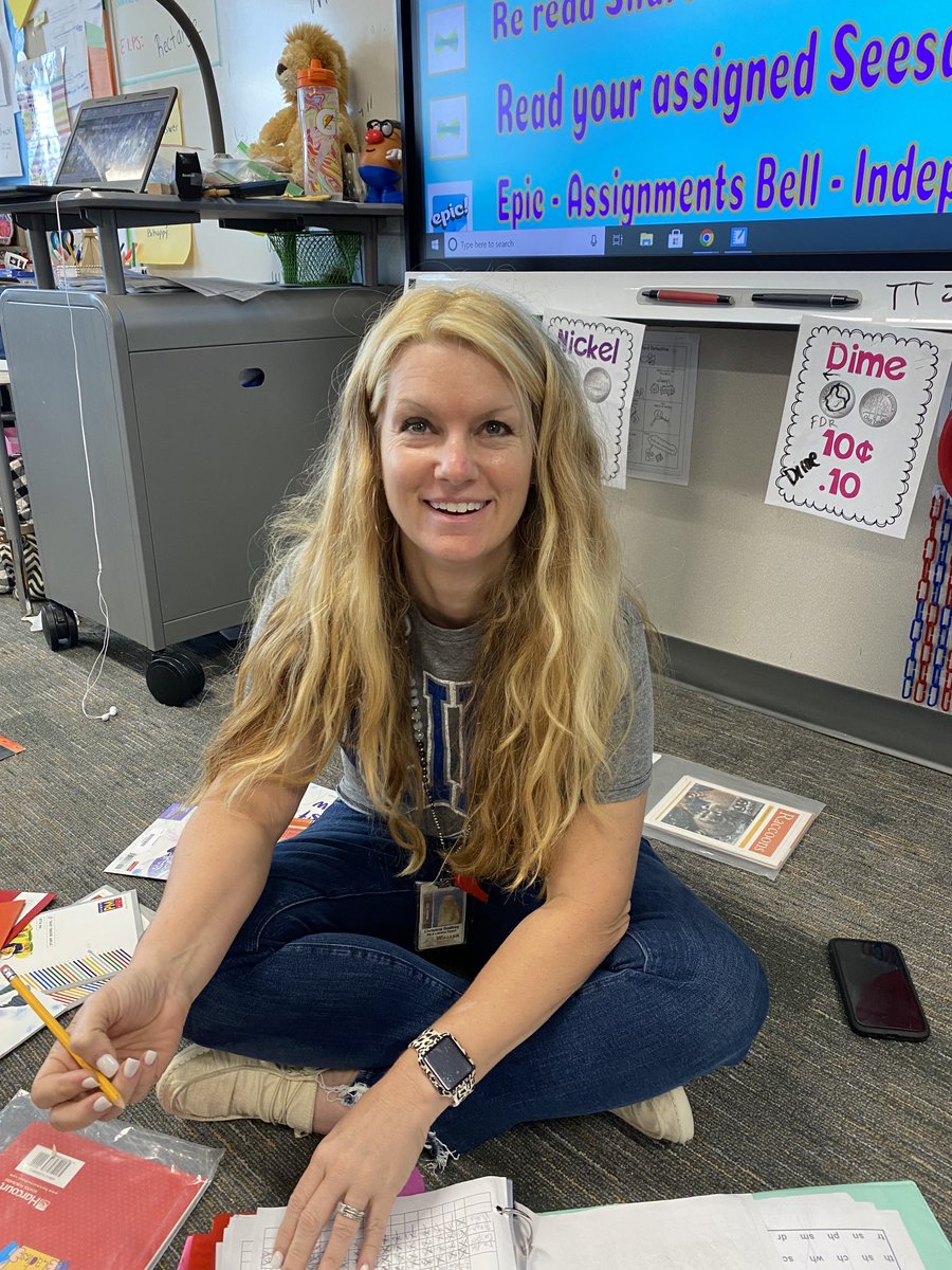 This woman’s passion for teaching her students is so wonderful to witness!!! There is no Place Like Jones! And there is no other like Godfrey! Love Our Campus Gamechangers! #wisdgreatness #jeschat
