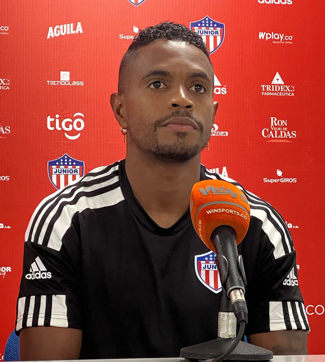 T_juniorista's tweet photo. SORTEO CAMISETA DE PRESENTACION😍🔥🔴⚪️

Muy facil… Pasos:
1️⃣Seguir a @T_juniorista 
2️⃣Dar RT

Listo🔥. Se elegira un solo ganador por sorteo aleatorio el dia sabado👌. https://t.co/nm5wZGXbiS