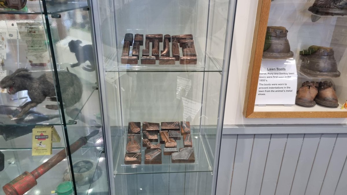 MuseumGardening's tweet photo. Object Week 20: Printing Blocks
Paper printing with carved wooden block #images was evident from 7thC Our #museum exhibit of #gardening related metal faced #blocks date e.1870s Early #mower catalogues contain images matching some displayed blocks @TheBuddingFD @TatesGCs #charity https://t.co/gh52GP5lVb