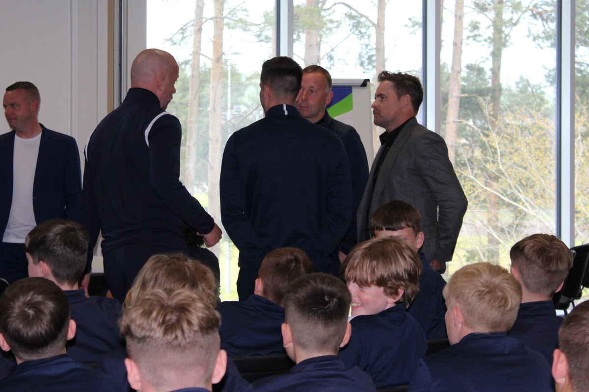 It was a pleasure to host renowned mindset, culture and leadership consultant <a href="/AllistairMcCaw/">Allistair McCaw</a> today to talk with our academy players, coaches &amp; parents. Great level of advice &amp; insight was gained by all.  Thanks to SKN Electrical Services and @KanzenKarate for helping us to host