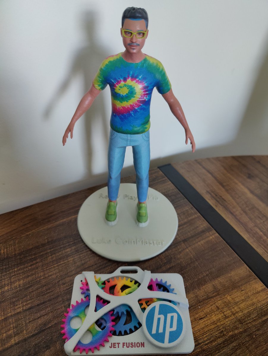 DEarthshaker's tweet photo. @jon_walhood @monaverse @zcreativemedia @realverafineart @Daedar0x @readyplayerme @HP @BartMassee Do you like what you see yo ♥... Go @HP @BartMassee @the_run_fox 👍 👊 👌 🎑 🚀 🌟 😊 😇 🤗 ❤️ 🎂 🎊 https://t.co/T8NbrZoS8R