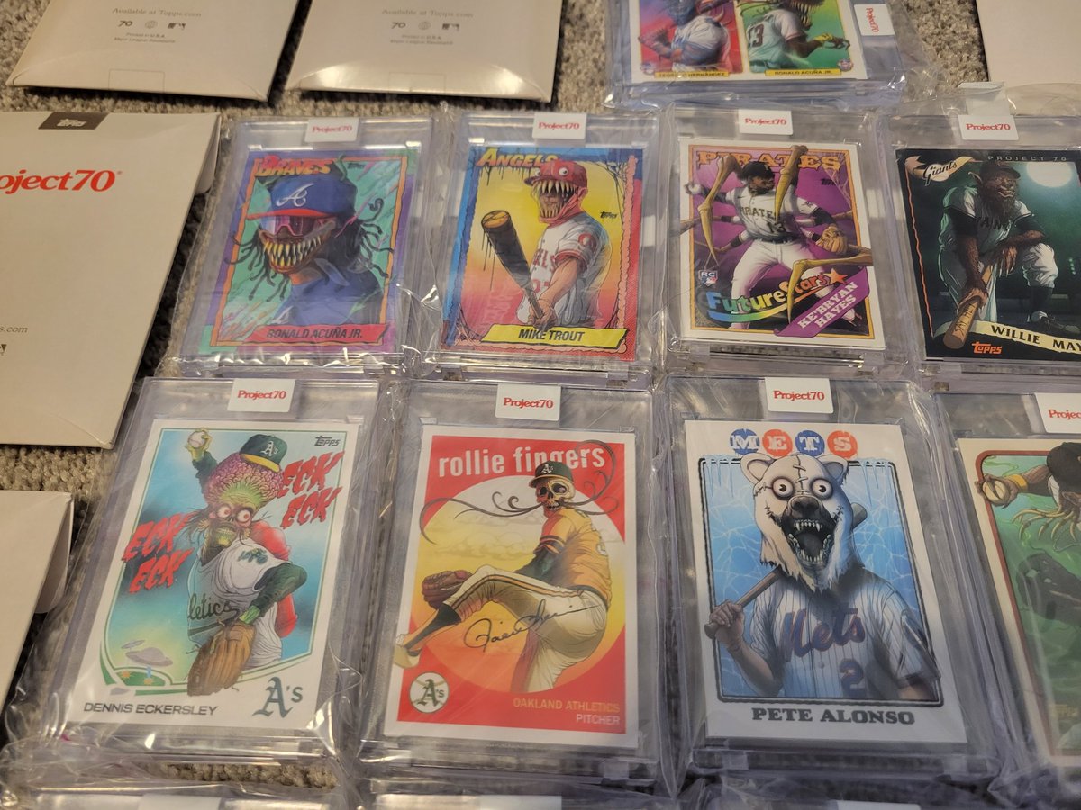 huffdaddy89's tweet photo. 💥💥Giveaway!💥💥

Complete 21 card @alexpardee project 70 set from topps!

All you need to do is follow and RT. Winner will be drawn Sunday evening. https://t.co/5oZ8GxpwMI