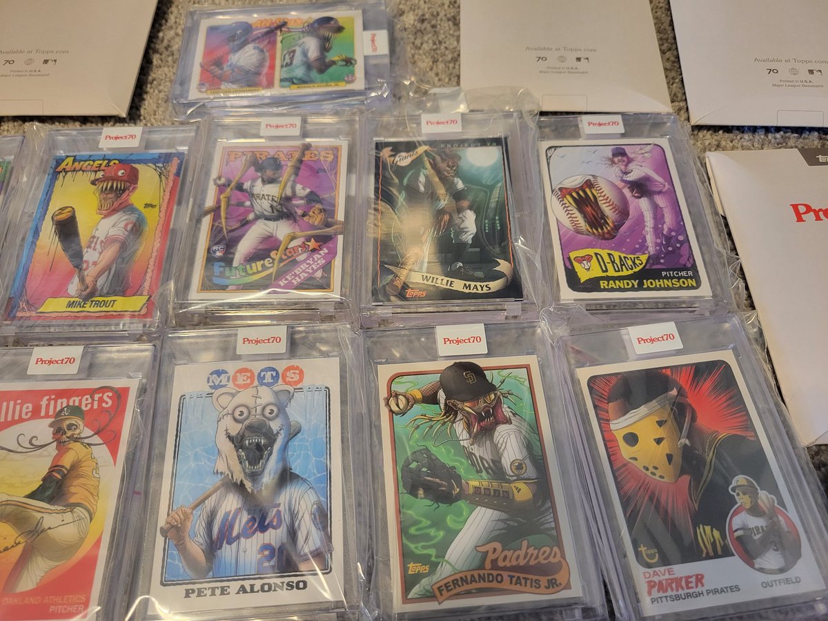 huffdaddy89's tweet photo. 💥💥Giveaway!💥💥

Complete 21 card @alexpardee project 70 set from topps!

All you need to do is follow and RT. Winner will be drawn Sunday evening. https://t.co/5oZ8GxpwMI