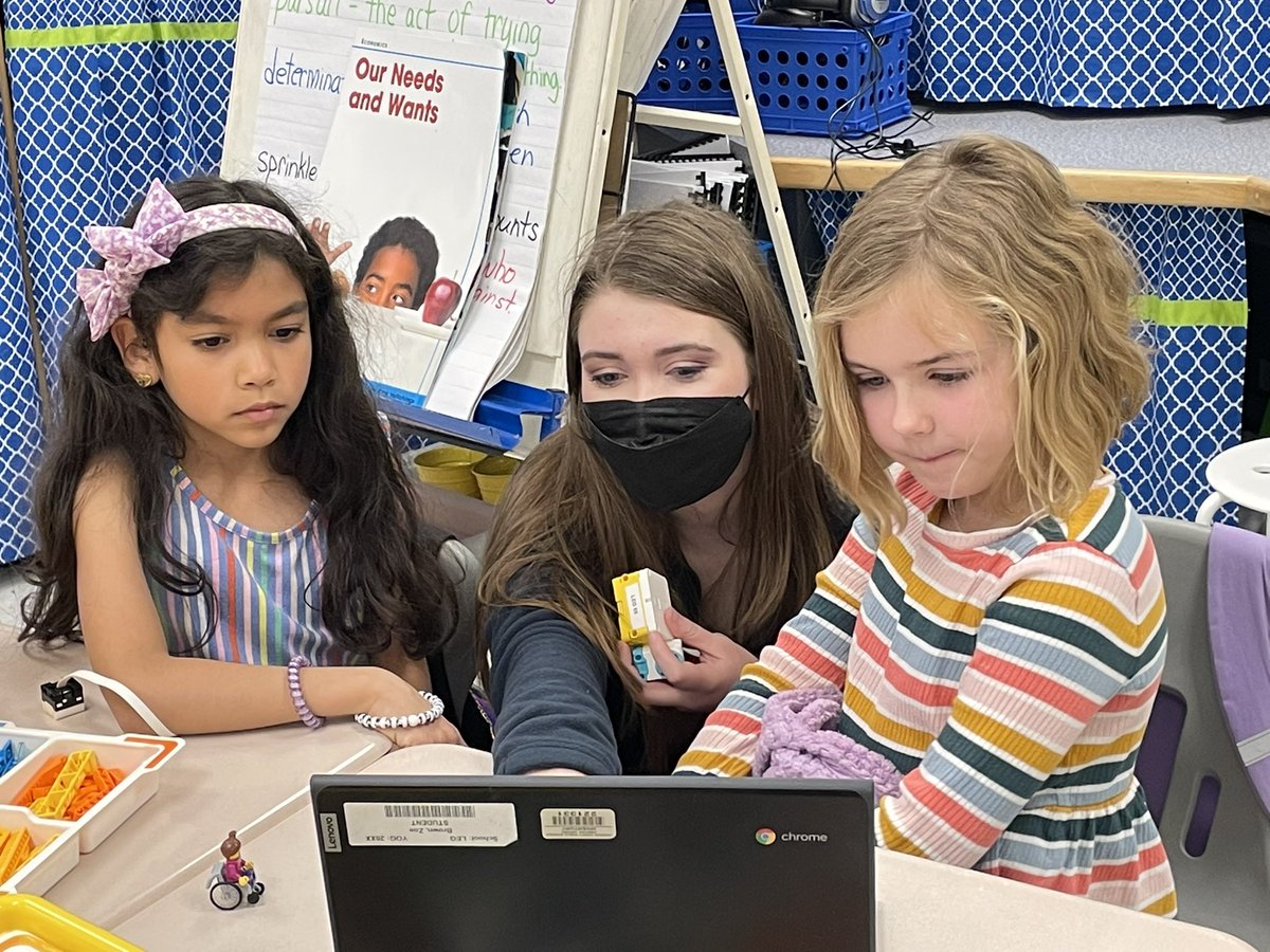 regratz87's tweet photo. My daughter learned what it was like to have my job today. We visited K, 2, & 4 and did Lego, BeeBots, and Scratch. She loved how complimentary kids are, but wasn’t amused when they showed her up with their coding skills! @csforlcps @LCPSLegacy #TakeYourChildToWorkDay #MissGraham https://t.co/CZp4t3aq7I