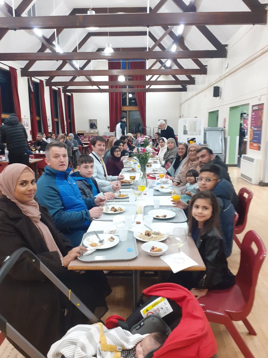 CSFChaplain's tweet photo. More pictures from @BKHSBablake Iftar tonight. A privilege to serve our Muslim Community. #servingleadership #Communitycohesion @CofE_Cov https://t.co/1HWCXhPjwR