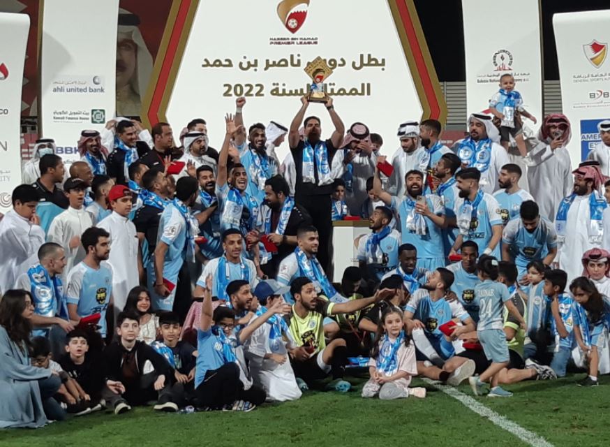 GDNonline's tweet photo. Riffa retained the Nasser Bin Hamad Premier League title after defeating Muharraq 4-1 in the final round at the Bahrain National Stadium tonight.
https://t.co/kP48LpoiUC
#Bahrain #gdnnews #gdnonline #bahrainfootball https://t.co/0MRYCQaisK