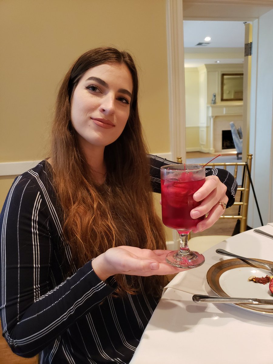 CitizenRyan__'s tweet photo. @MicheleArchambo and her #megapint of cranberry juice :) https://t.co/s3FuY2blcZ