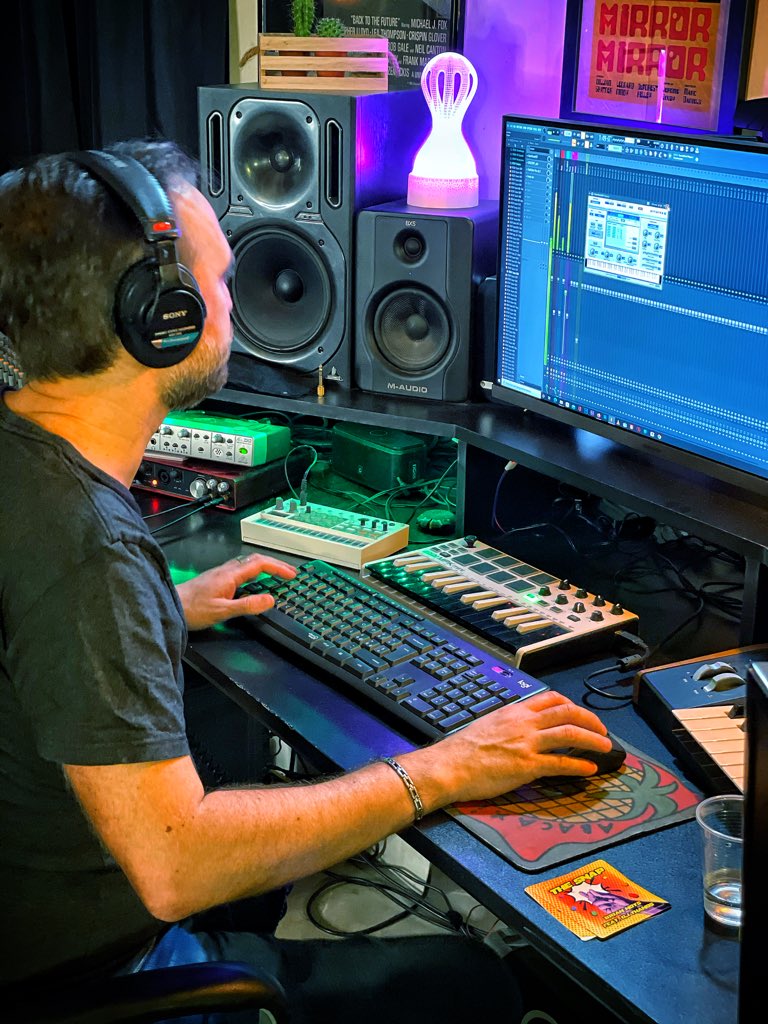 BrianNoys's tweet photo. Hi mates, in the next few days I’m gonna reup my media contents, on Facebook and other social networks. You will find my old Youtube videos on #FacebookTV, #Instagram, #Twitter and #Twitch

Stick around. 

#producer #music https://t.co/EJfuhmkqe9