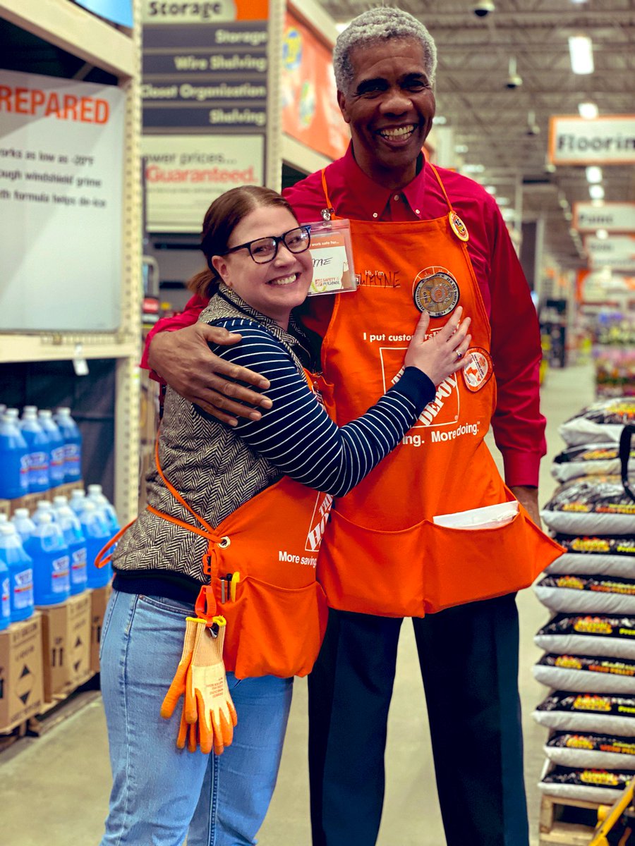 🎊🎉Congratulations to this absolutely incredible human &amp; leader on his promotion to SM in Rockland Maine! Wayne, I’ve been inspired by you since the day we met &amp; can’t wait to see you continue to make such a difference for our people 🧡🧡🧡 <a href="/JPhillipsD176/">Jason Phillips</a> <a href="/MarkAWilliams5/">Mark A Williams</a>