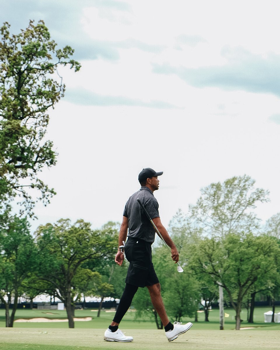PGAChampionship's tweet photo. Tiger in Tulsa. 👀

Our 2007 champion was back at Southern Hills today for a quick practice round. 

#PGAChamp | @TigerWoods https://t.co/UDw6zMtTeq