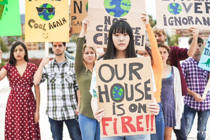 Youth & young adults across the country & around the world are experiencing increased fear/guilt/grief about the planet’s future, as well as their own. Here are 6 ways to help build climate resiliency: bit.ly/3uZGRUz 
#ClimateDistress #ClimateDespair #MentalHealthM