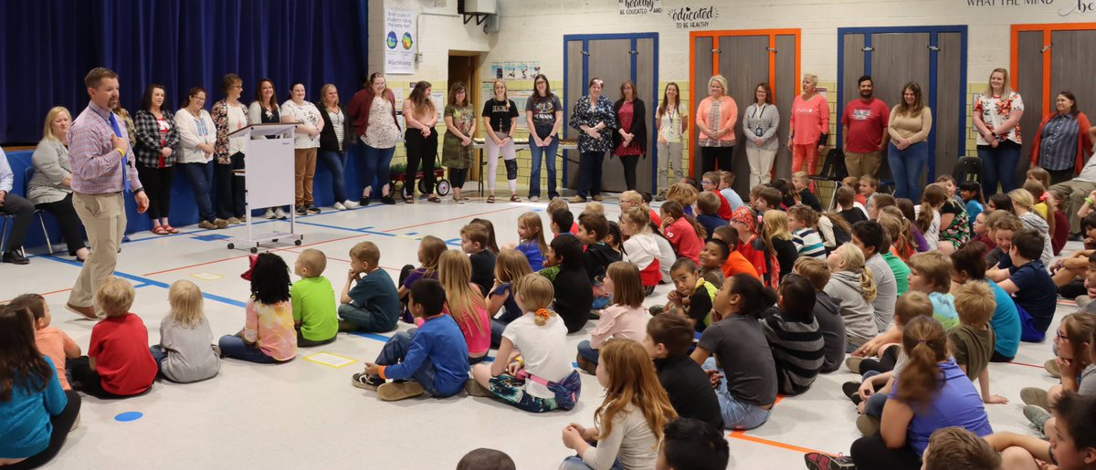 Slammer18's tweet photo. My cup is full! I'm so thankful for the fantastic staff @GordonElem! Grateful to work with a team that cares so much for kids! I'm so thankful that my family could be here to celebrate with me and my "school family".  #GRATEFUL #NDP #NAESP #ROCKSTARSEDUCATORS https://t.co/6qnGO2RpBJ