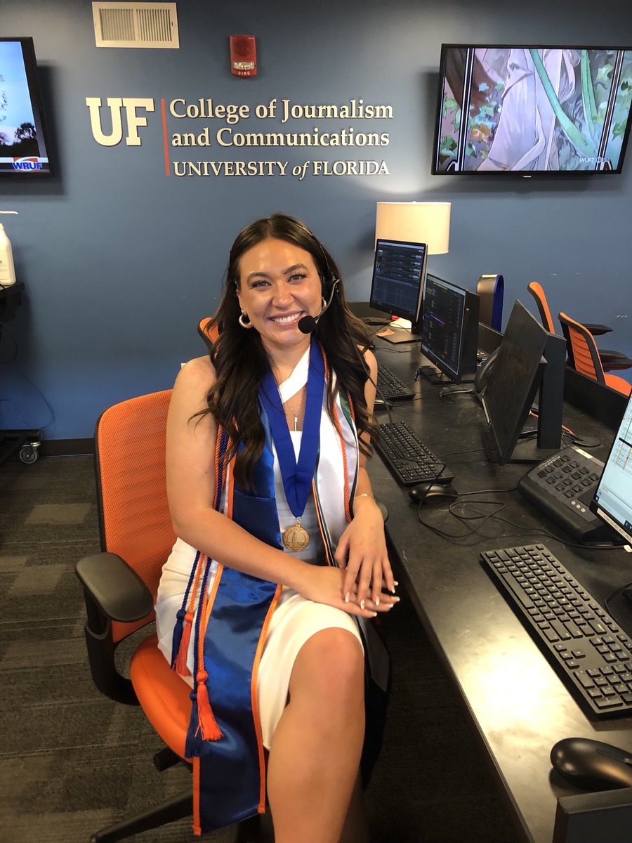 nje64's tweet photo. Congrats Victoria! #ufgrad https://t.co/N5UcYbneeB