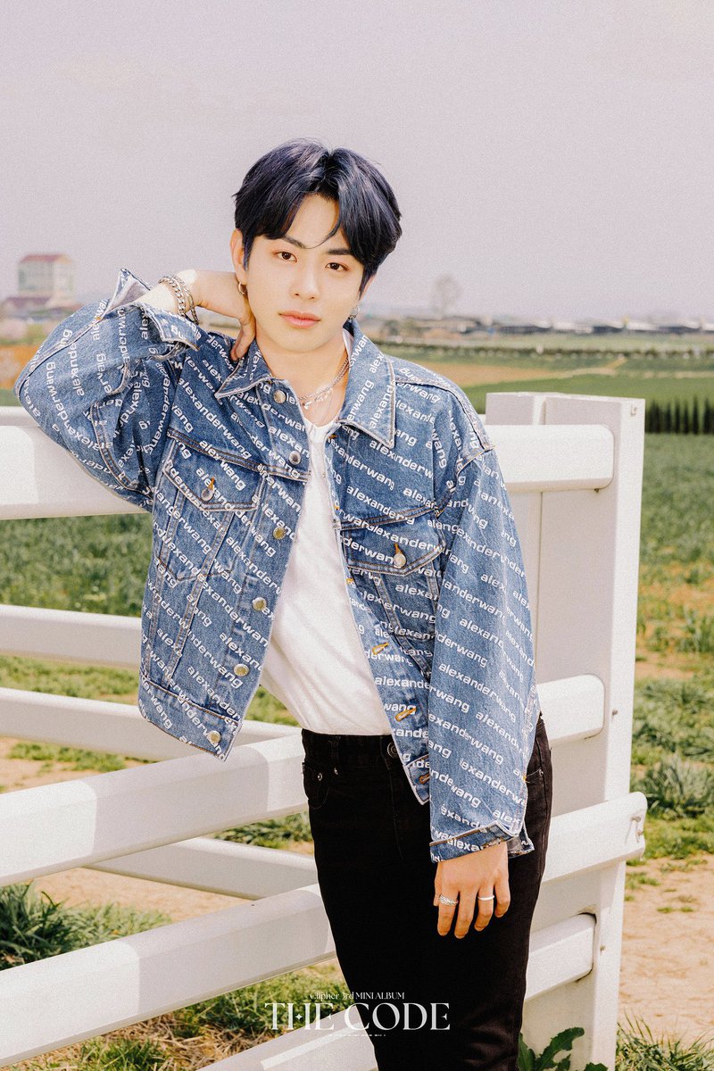 liikey74's tweet photo. #클루_모여라_더코드_D13 #THECODE_D13 #싸이퍼 #Ciipher https://t.co/UvuHe3w1lV