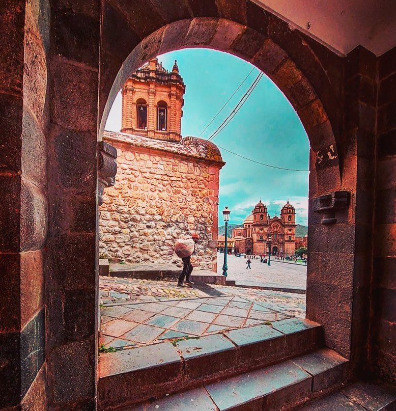 perutwp's tweet photo. Once the capital of the Inca empire, the city of Cuzco is now a UNESCO World Heritage Site because of its rich history and culture. 🇵🇪 Care to join us for a tour of the main sites? 🙋🏻‍♂️

https://t.co/s0jBMu5peU

#Cuzco #Cusco #Peru #PeruTravel #CuscoPlaza #CuscoTour https://t.co/KDQ7ZXvIHB