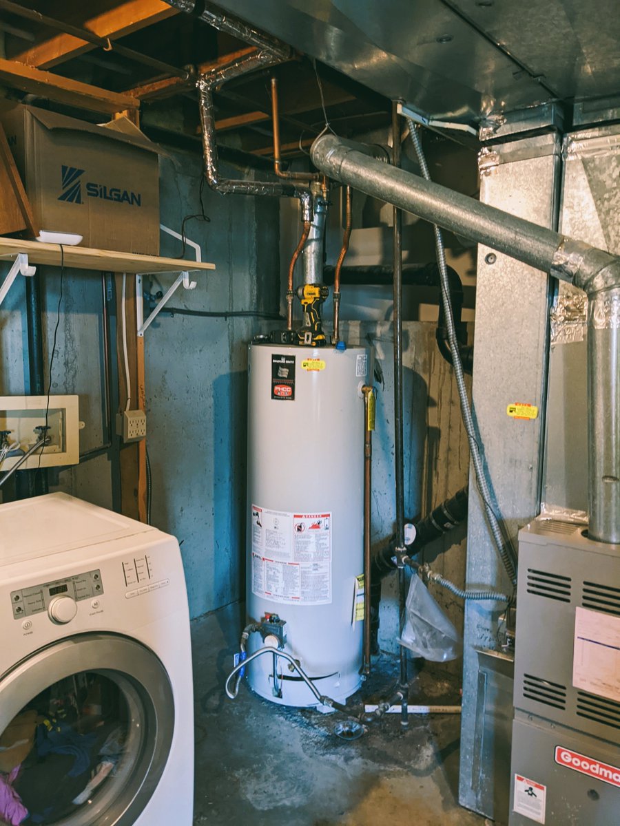elephant_energy's tweet photo. Another one bites the dust!

Good bye methane gas water heater. 

Helloooooo heat pump water heater!

⚡️#ElectrifyEverything⚡️ https://t.co/CXcwLR6Efq