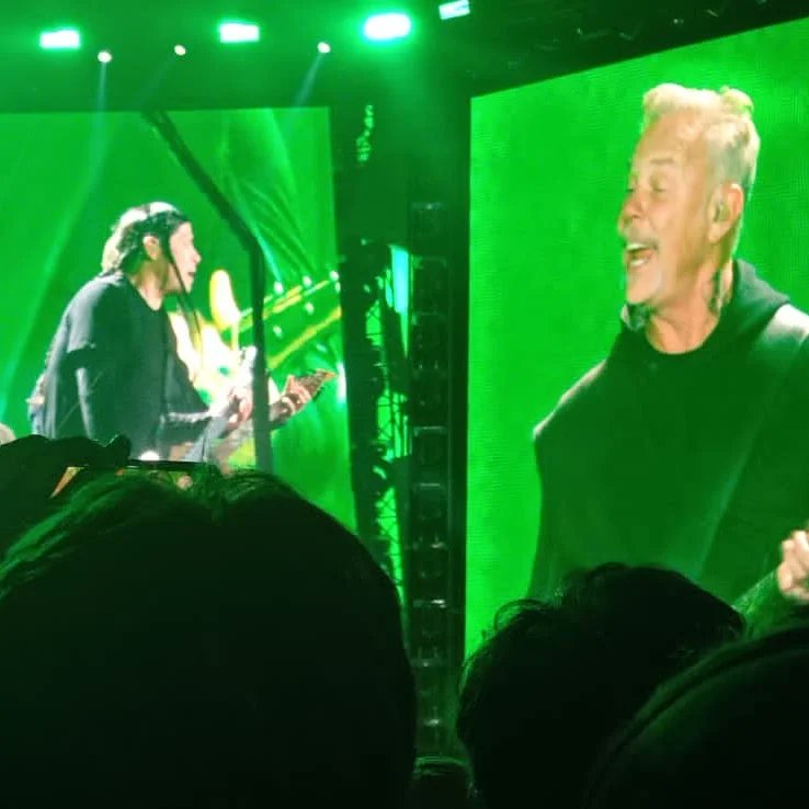 len_83's tweet photo. Algunas de anoche #MetInSantiago https://t.co/o0AqofWOPM