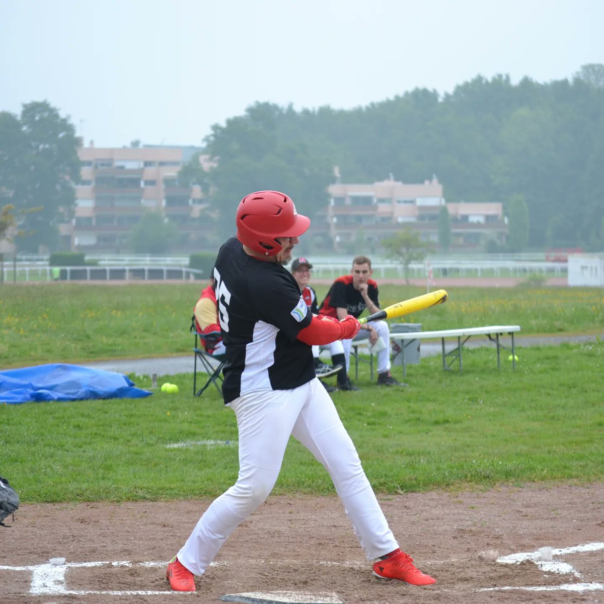 eaglesstba's tweet photo. Petite restrospective en photo du week-end dernier très chargé,  les équipes de baseball et softball étaient à  Nantes,  au programme #baseball,  #softball  #fastpitch  et #slowpitch..  domage que la pluie soit venue gâcher  la fête... ⛈
#eagles #baseball #softball #sportangers https://t.co/xyOkw9LWee