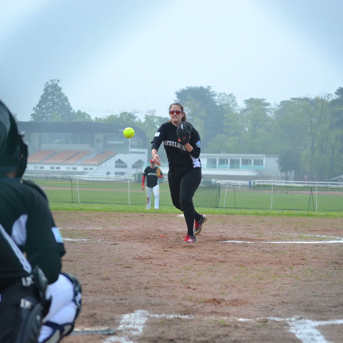 eaglesstba's tweet photo. Petite restrospective en photo du week-end dernier très chargé,  les équipes de baseball et softball étaient à  Nantes,  au programme #baseball,  #softball  #fastpitch  et #slowpitch..  domage que la pluie soit venue gâcher  la fête... ⛈
#eagles #baseball #softball #sportangers https://t.co/xyOkw9LWee