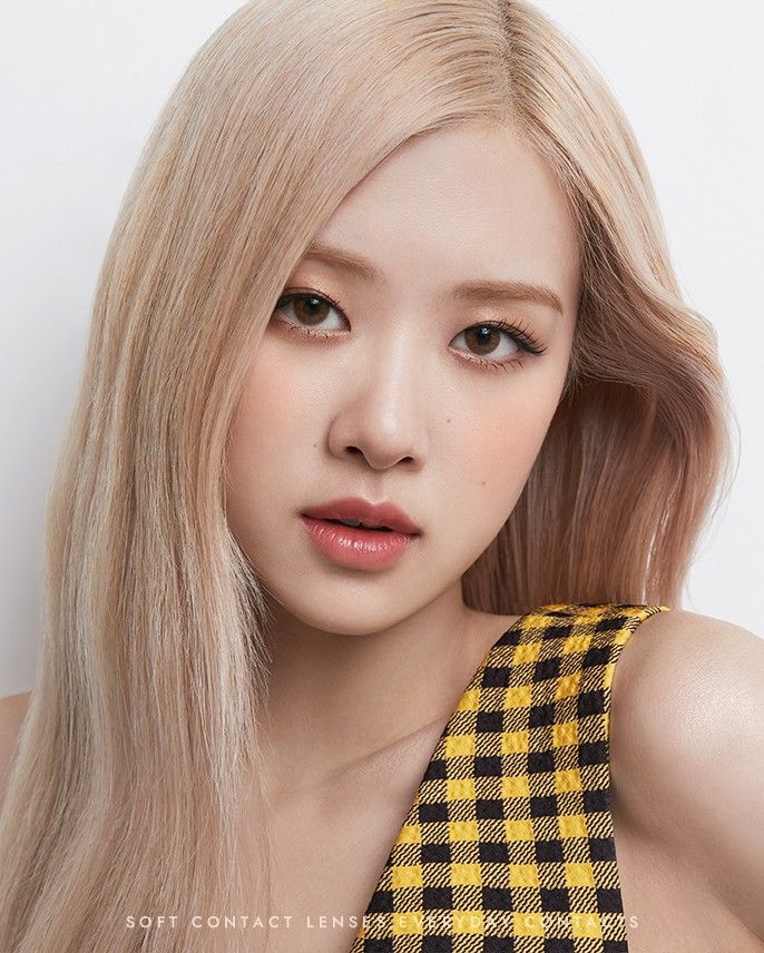 rshourly's tweet photo. #로제 #ROSÉ https://t.co/4IxT0FjV6f
