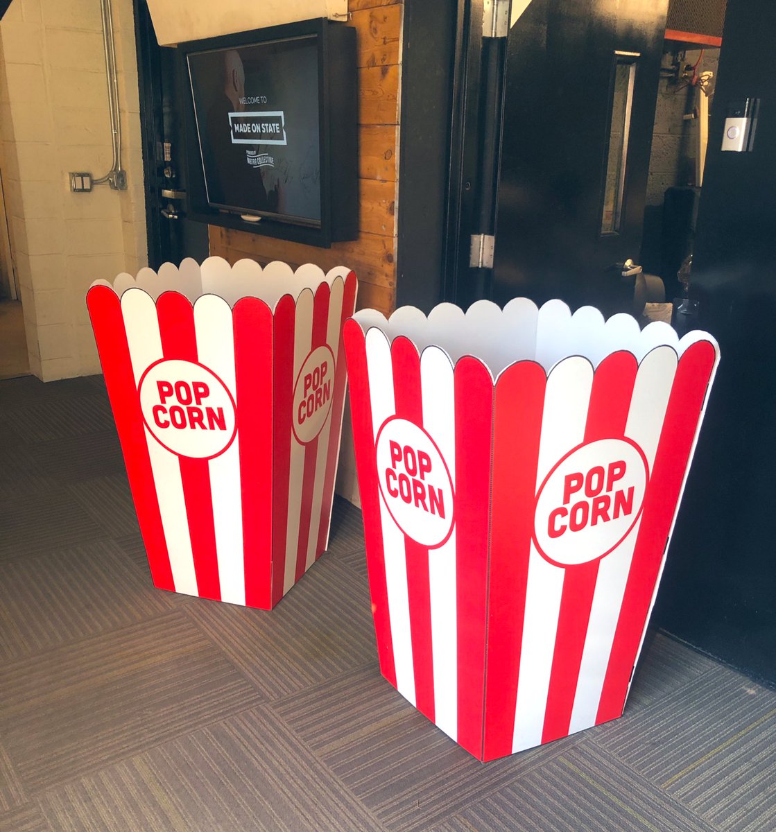 MagnusApollo's tweet photo. Some giant popcorn boxes made out of Coroplast so the client doesn’t have to deal with cheap cardboard versions you get off of Amazon. Collapsible w/ Velcro attachments so they can use them as many times as they like.
#makingcoolstuff https://t.co/pIrfWhDQEJ