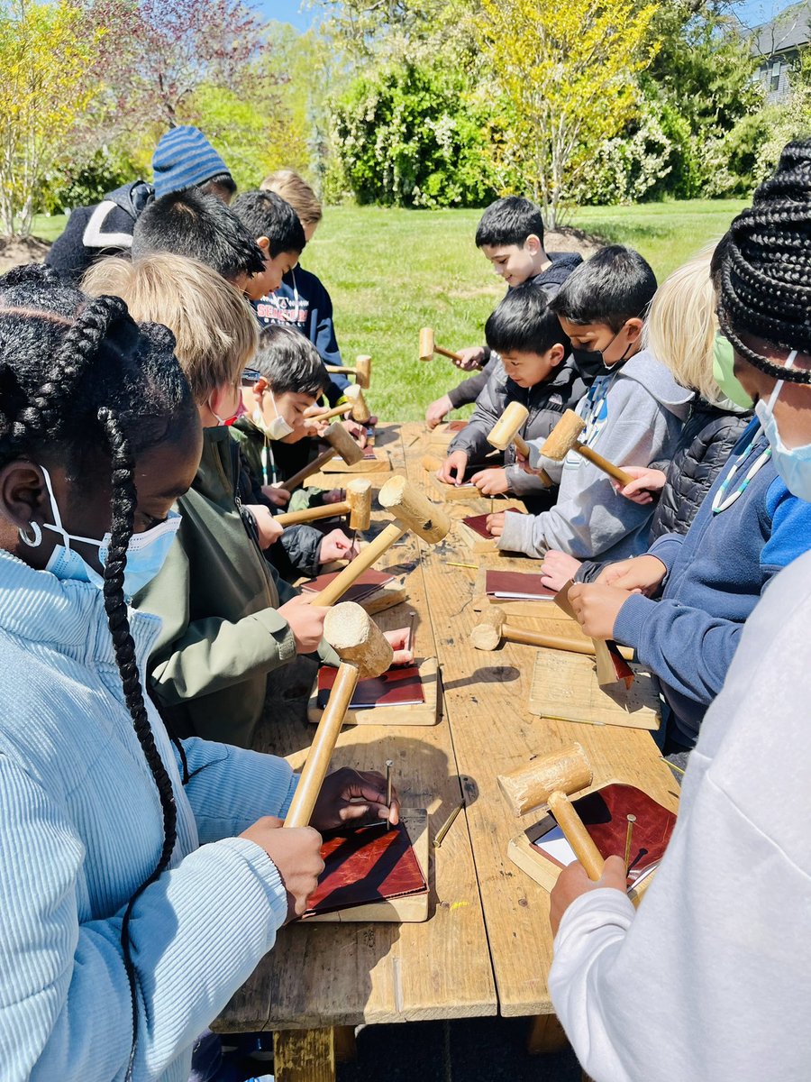 Mrs. Roivas tweet media