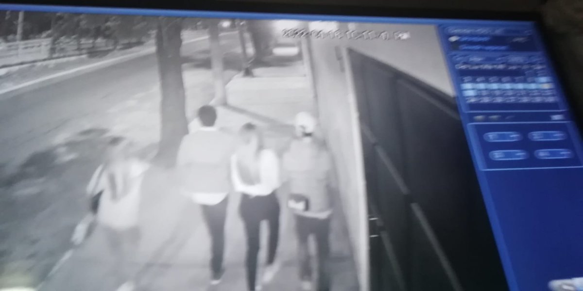 Estos 'angelitos' se dedican a patear puertas con los vecinos de Aragón y son vecinos.. Los reconoces??#AlertaAragon #Av661 #denuncialos